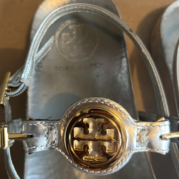 Toryburch Sandal - Picture 5 of 13